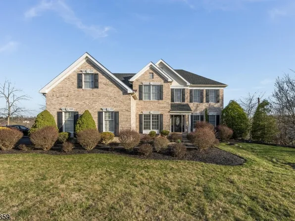 25 Neshanic Dr, Raritan Twp., NJ 08551