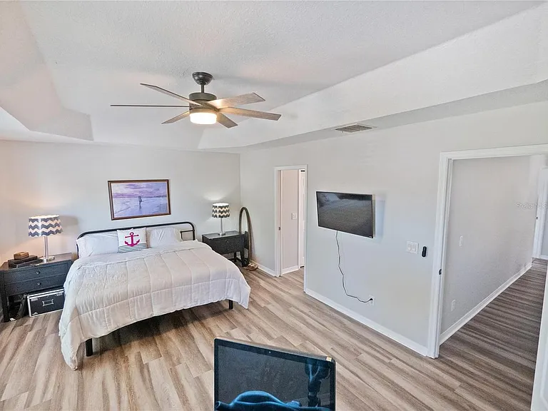 4904 Adair Oak Dr — Photo 17