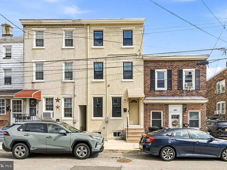 344 Grove St — Photo 3