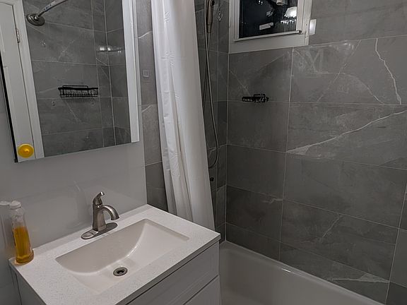 3rd image of 537 46th St Floor 2