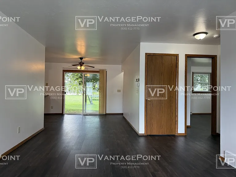 501 Tampa Way — Photo 4