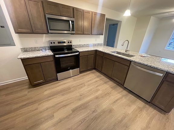 5th image of 505 N West St #2B-1BA-832SQFT