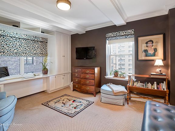 4th image of 410 E 52nd St #7D