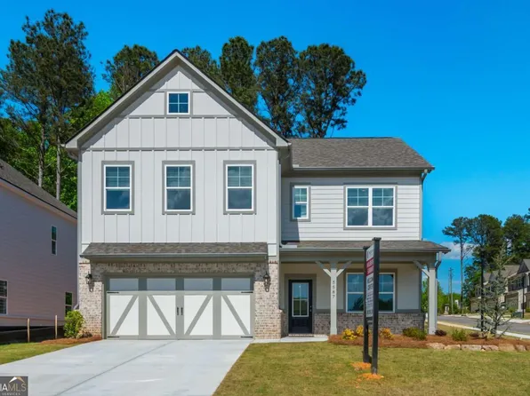 5587 Overview Dr, Flowery Branch, GA 30542