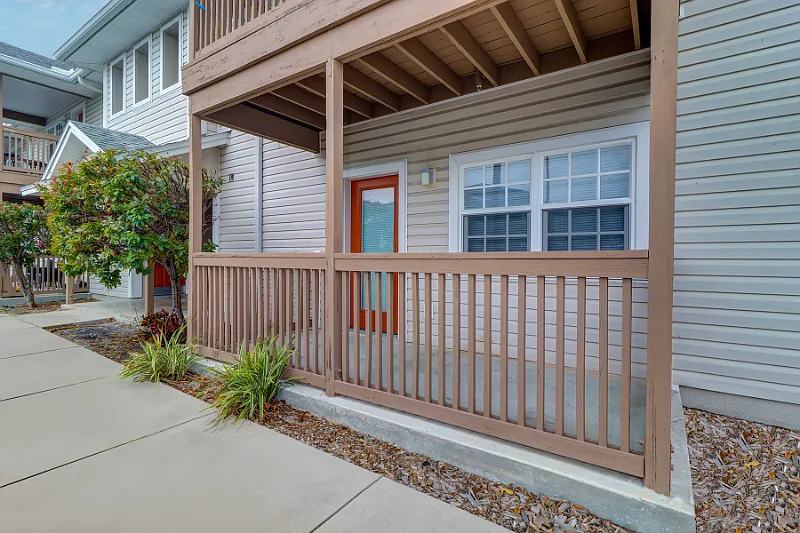 2 bed, 1045 sqft, $1,301 — Photo 4