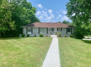 562 Walton Ferry Rd, Hendersonville, TN 37075