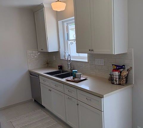 4th image of 1112 Donaldo Ct