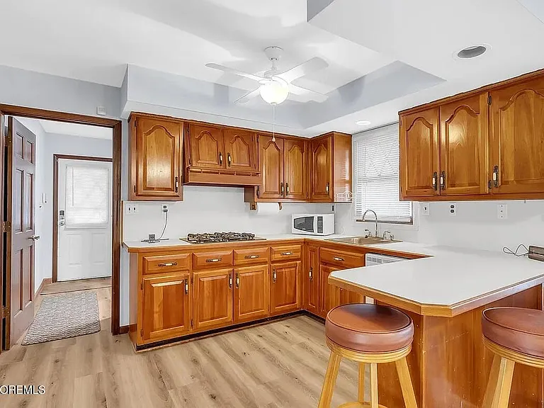 1097 S Lakewood Farmingdale Rd — Photo 7