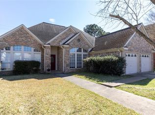 9650 Meadowcreek Dr, Beaumont, TX 77706