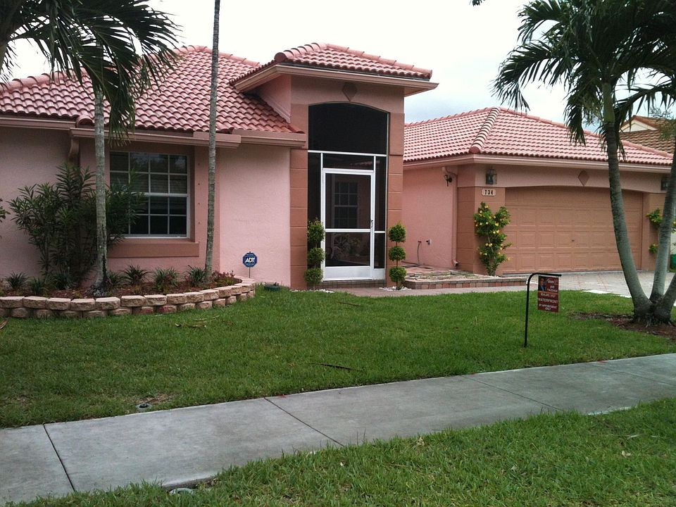 1st image of 734 Heritage Dr