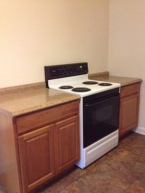 2nd image of 1650 Ballinger St APT 1A