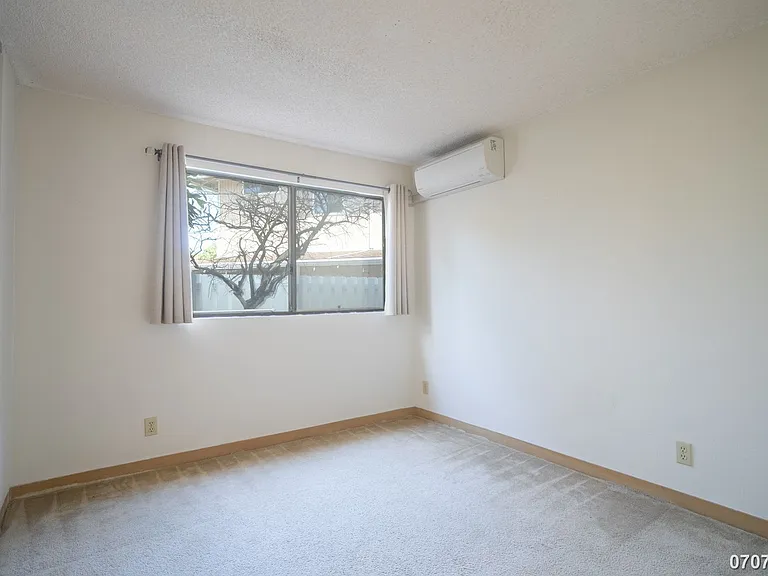 91-1004 Kupekala St — Photo 15