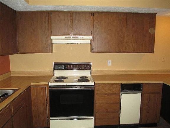 4th image of 8845 Washington Colony Dr