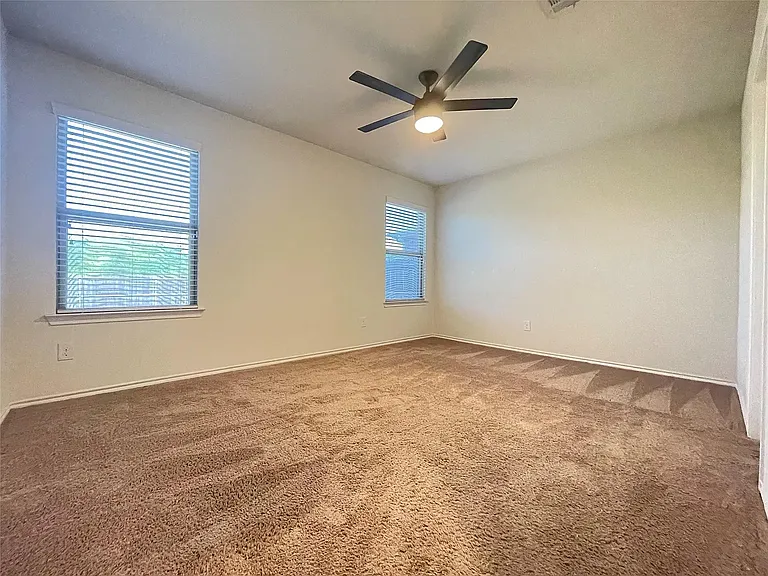 1007 Riverstone Trl — Photo 17