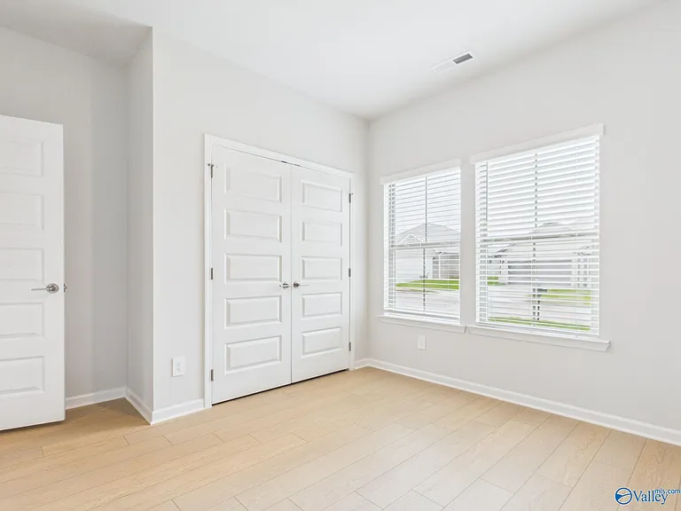 18072 Longleaf Dr — Photo 24