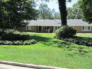 1st image of 24 Sycamore Dr