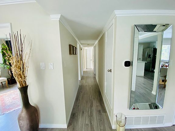 2nd image of 12822 Woodlawn Ave