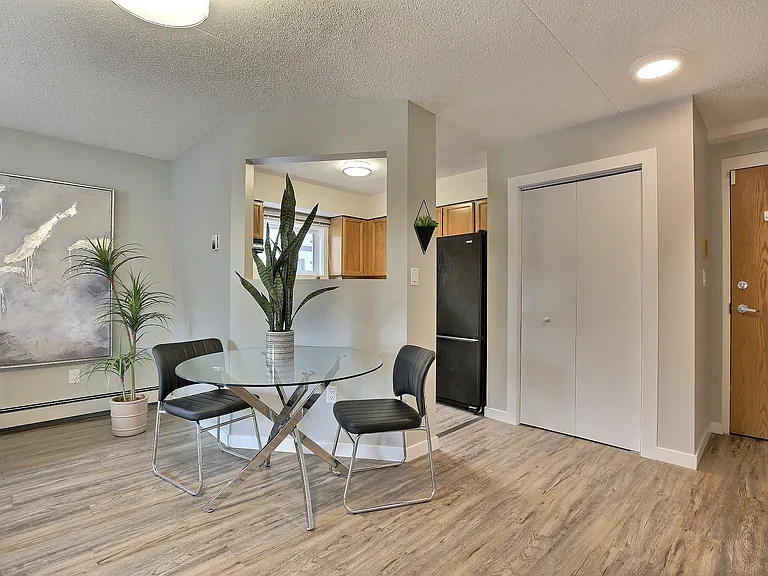 2227 Lorne St #201 — Photo 44