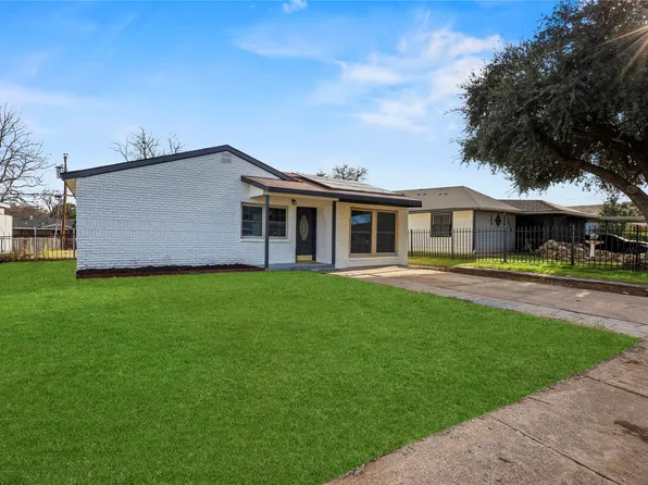 3832 Stateoak Dr, Dallas, TX 75241