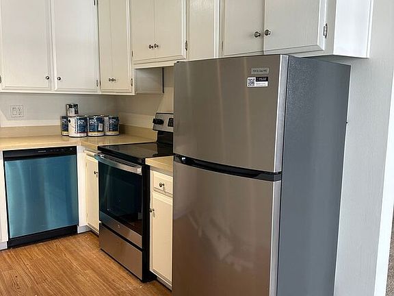 5th image of 1901 Garden Dr #107