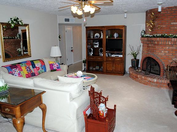 5th image of 6104 McKinney Dr NE