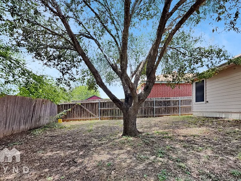4611 Echo Lake Dr — Photo 17