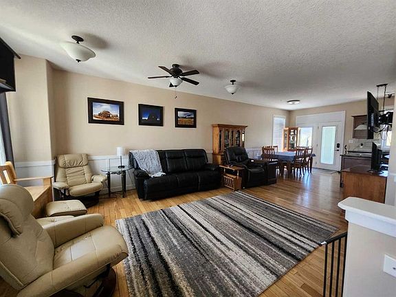 3rd image of 628 E Bankview Dr