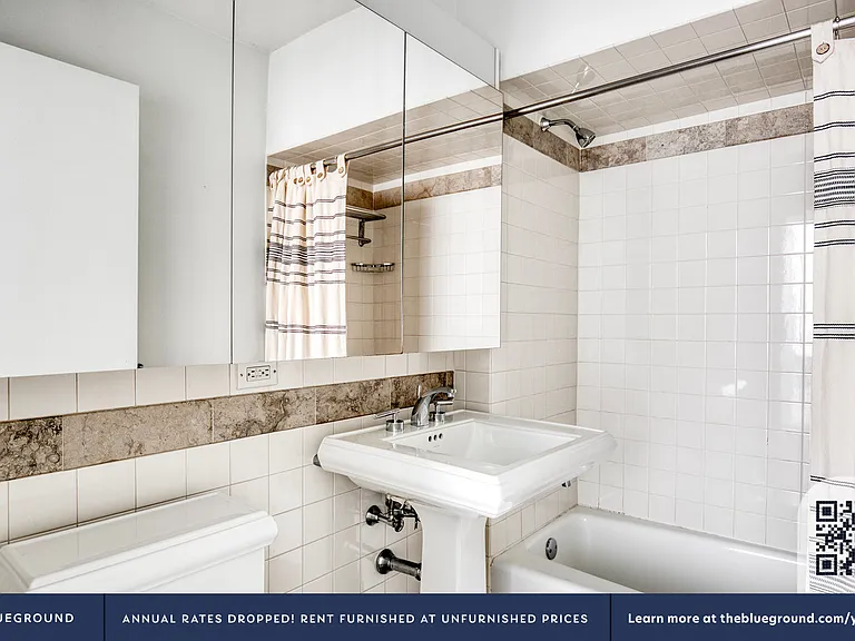500 W 56th St #713 — Photo 12