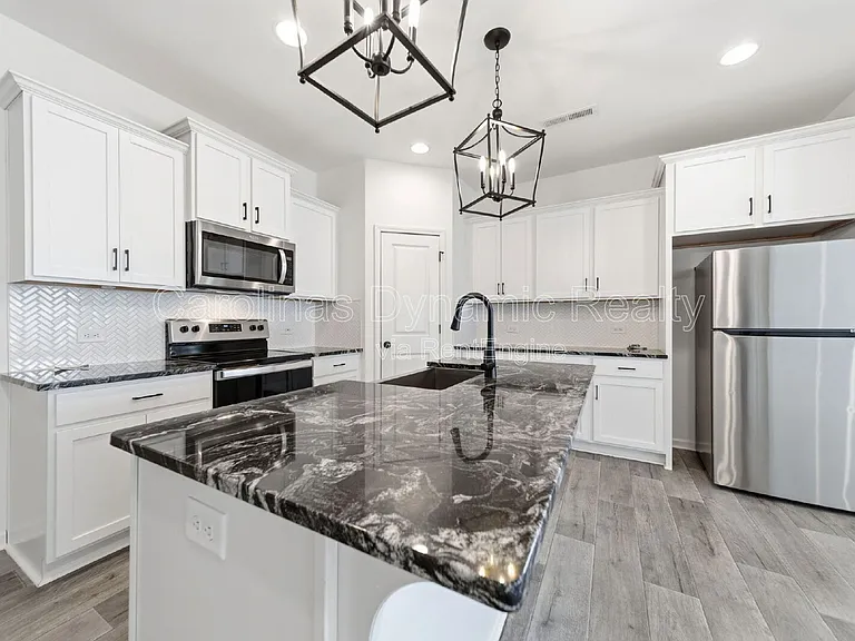 11936 Basking Dr — Photo 8