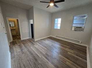 526 E 8th Ave APT 3, Homestead, PA 15120