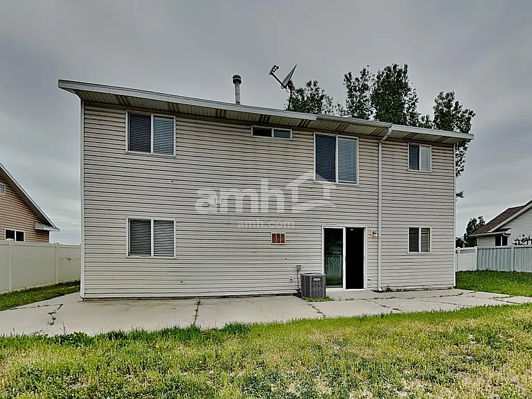 1251 S 820 W — Photo 21