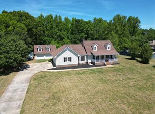 206 Mountain Crest Dr, Taylors, SC 29687