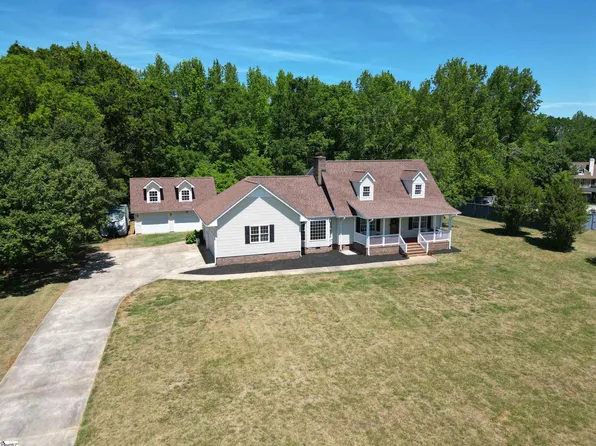 206 Mountain Crest Dr, Taylors, SC 29687