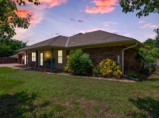 1829 Ranchwood Dr, Newcastle, OK 73065