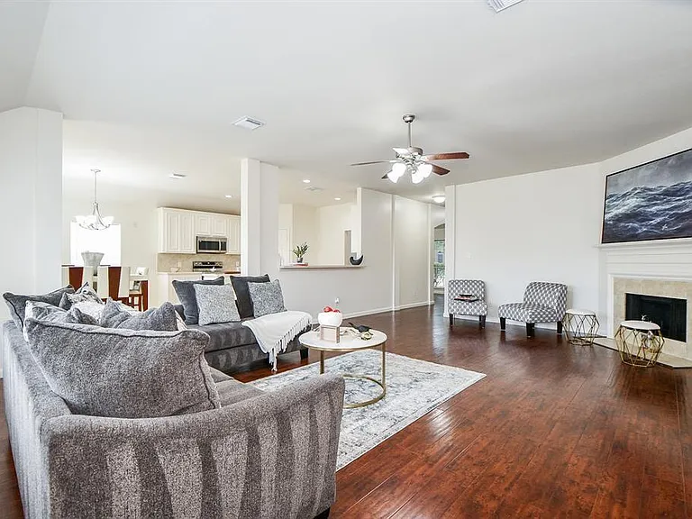 3207 Brook Arbor Ln — Photo 13