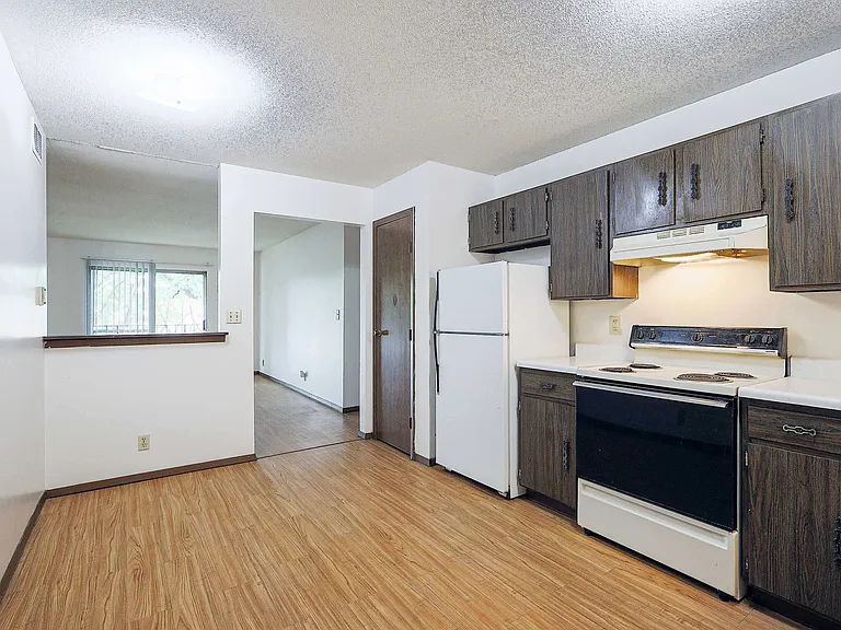 1728 S 14th St #13 — Photo 5