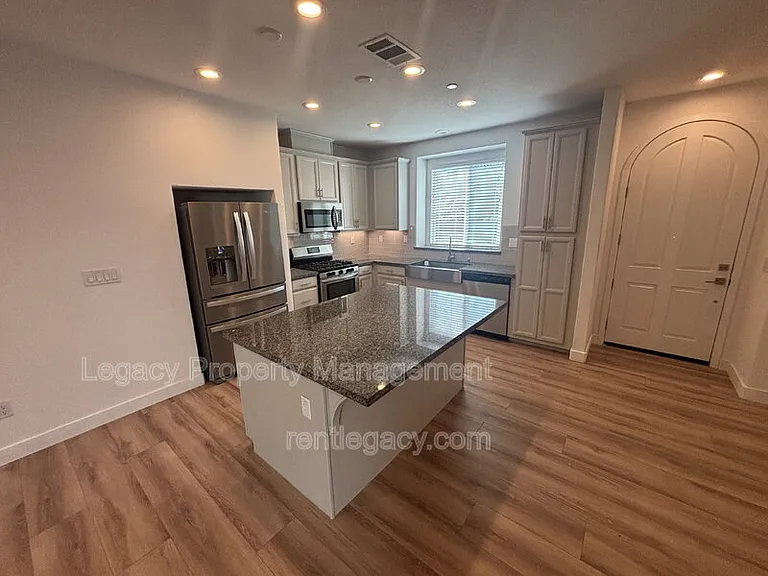 3568 Troy Dalton St — Photo 7