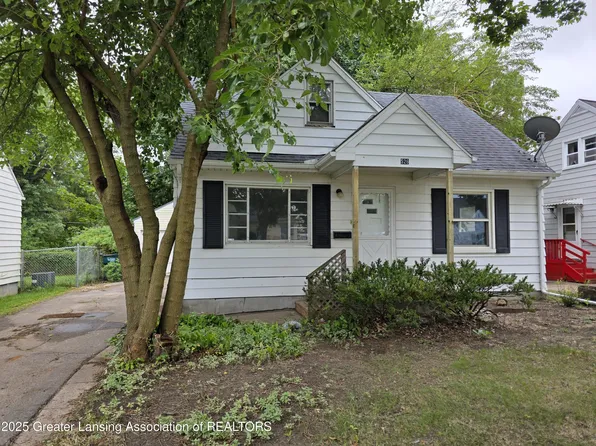526 Fenton St, Lansing, MI 48910