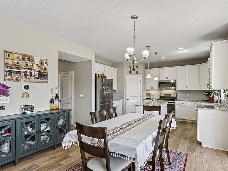 3805 Mantle Dr — Photo 17