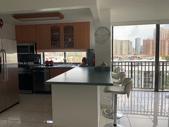 2nd image of 17021 N Bay Rd APT 907