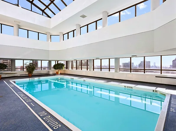 240 East 47th Street image 15 of 19