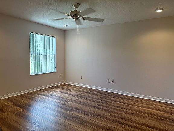 Entry into master bedroom 