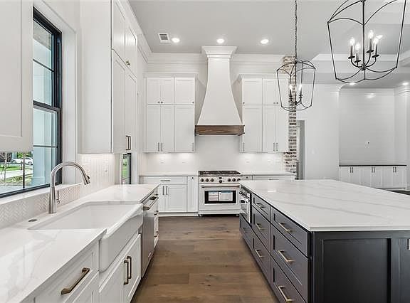5th image of 568 N Corniche Du Lac Other