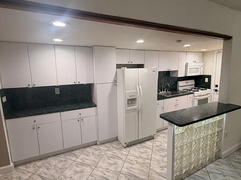 525 Meridian Ave #105 — Photo 4