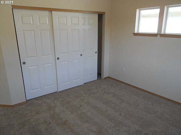 5th image of 7949 SE Glencoe St #6
