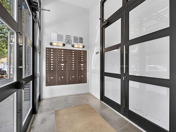 4th image of 100 Engert Ave APT 5C