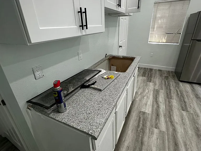 Michigan Avenue Apartments — Photo 94
