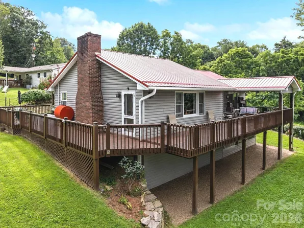 41 Vista Dr, Clyde, NC 28721