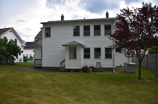 2nd image of 36 Oxford Ave