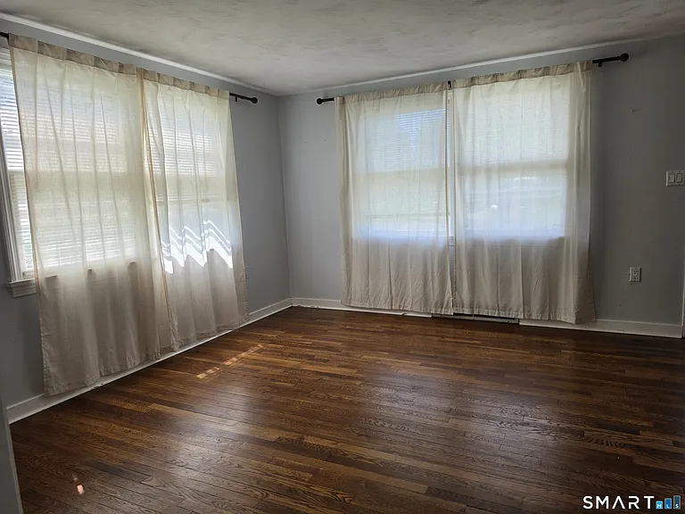 68 Geissler Dr — Photo 10